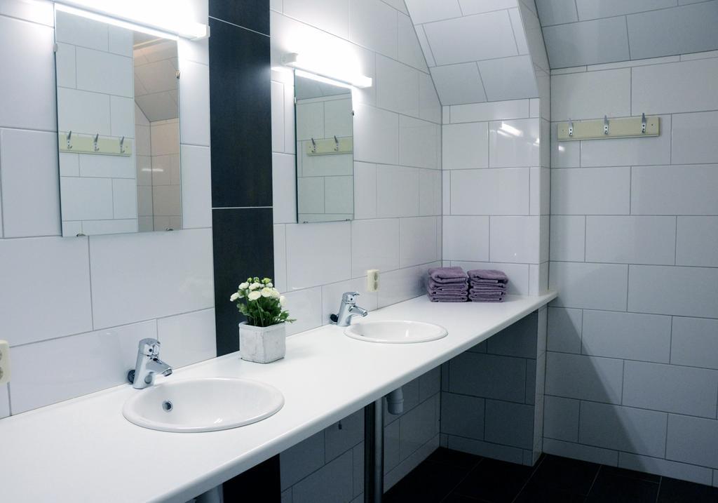 Appartementen Verhuur De Trijehoek Stiens Экстерьер фото