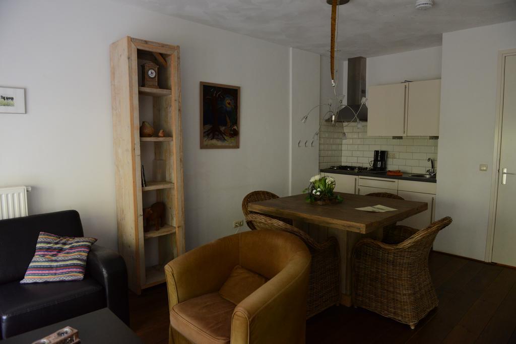 Appartementen Verhuur De Trijehoek Stiens Экстерьер фото